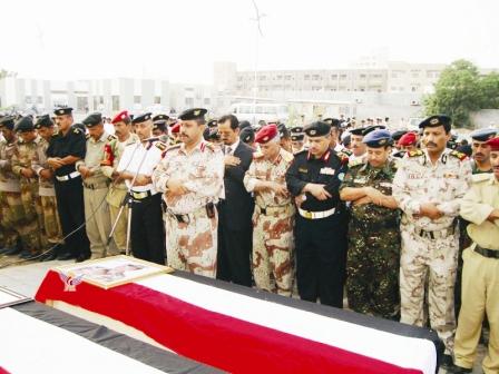 أثناء الصلاة على الشهداء أمس